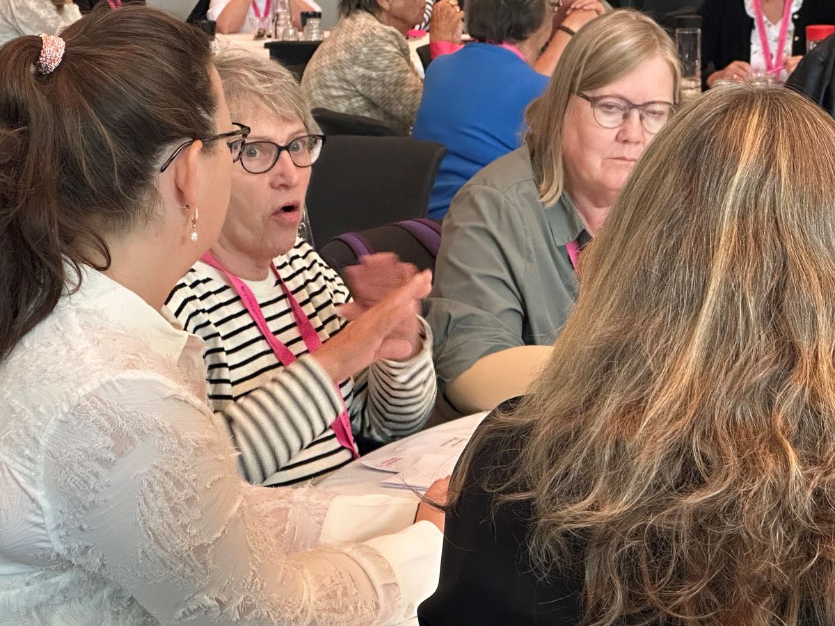 En festlig og informativ kongres i lyserødt