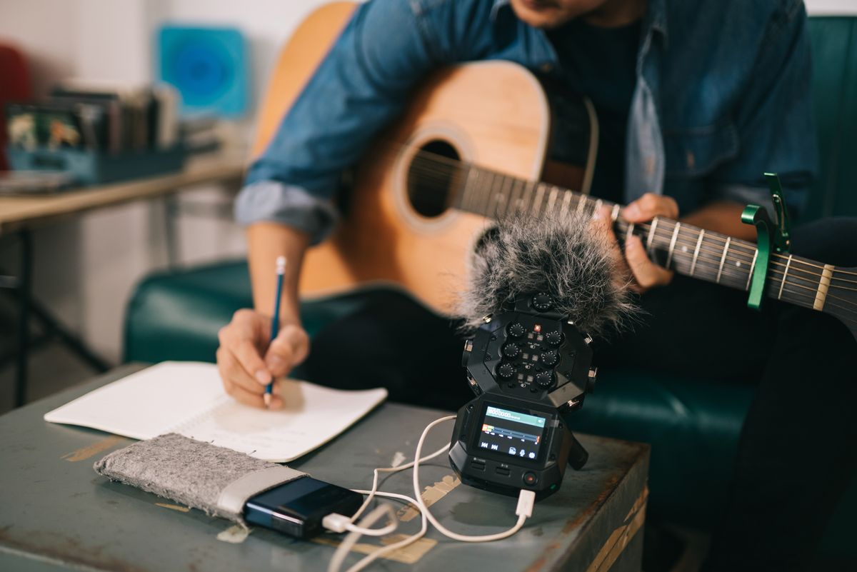 Brystkræftforeningen udskriver sangkonkurrence i anledning af 25 års jubilæum.